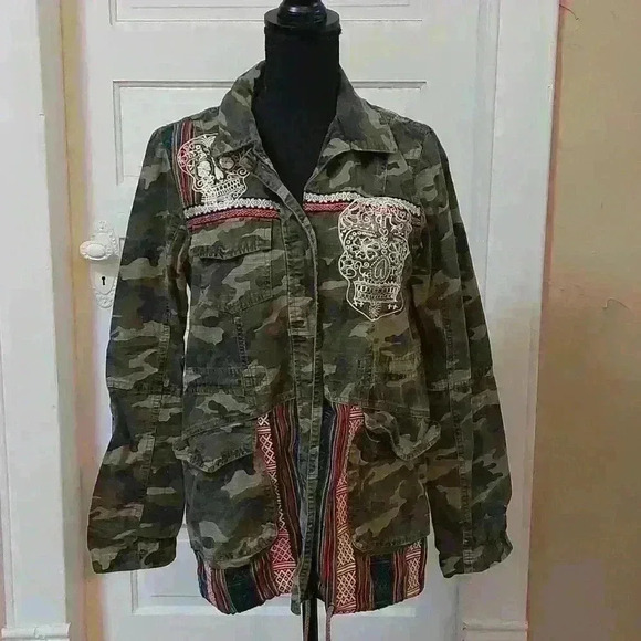 Daytrip Camo Sugar Skull Jacket #0025B - Picture 1 of 9